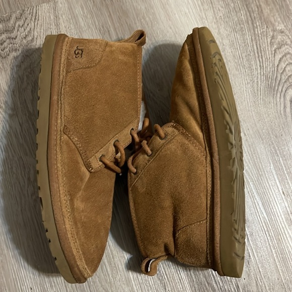 UGG Neumel Chukka Boot (Men) 10 - Picture 3 of 10